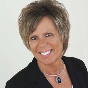 Meet your Posher, Holly